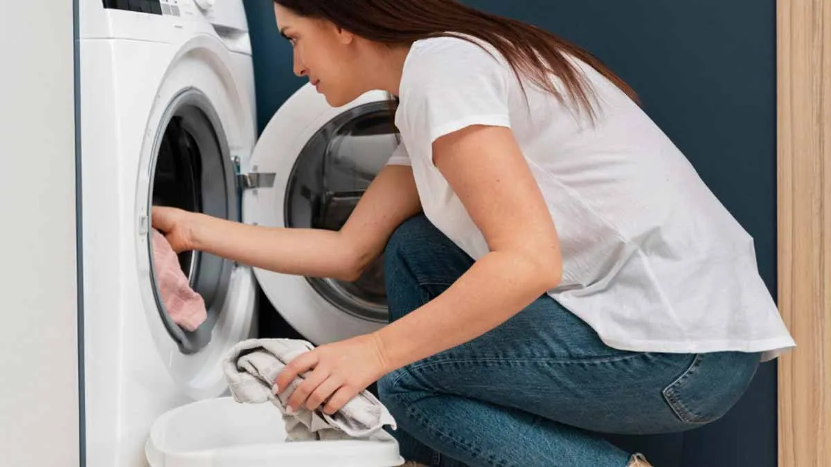 Give your laundry a boost with tennis balls